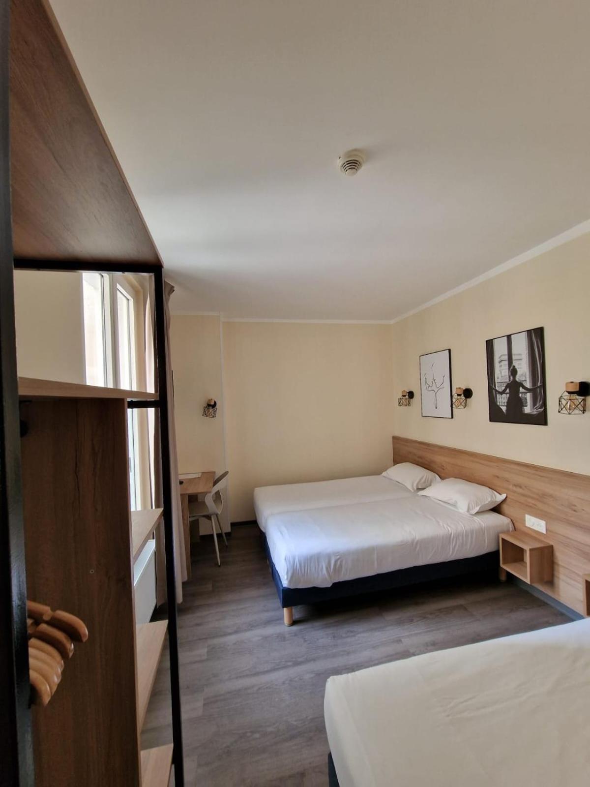 Hotel D'Anjou Levallois-Perret Kültér fotó